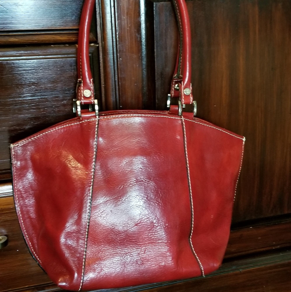 Vera Pelle red patent genuine Italian leather